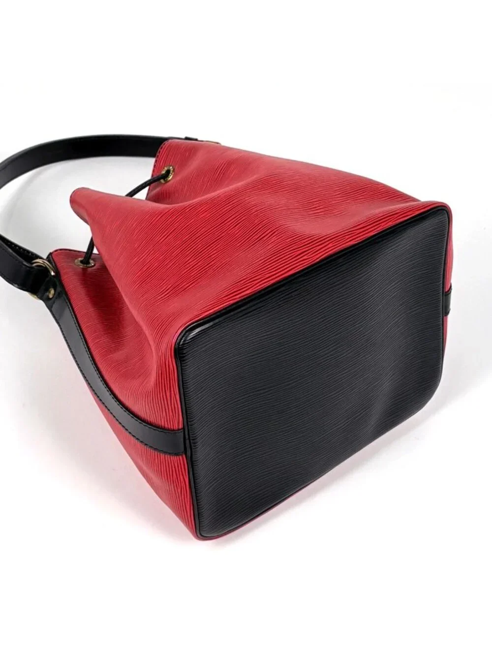Louis Vuitton Petit Noe Shoulder Bag Drawstring Epi Castilian Red Noir